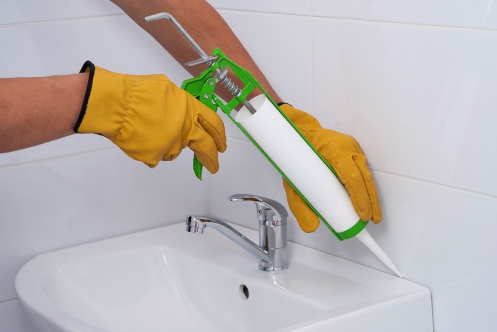 A Guide To Bathroom Adhesive/Sealant